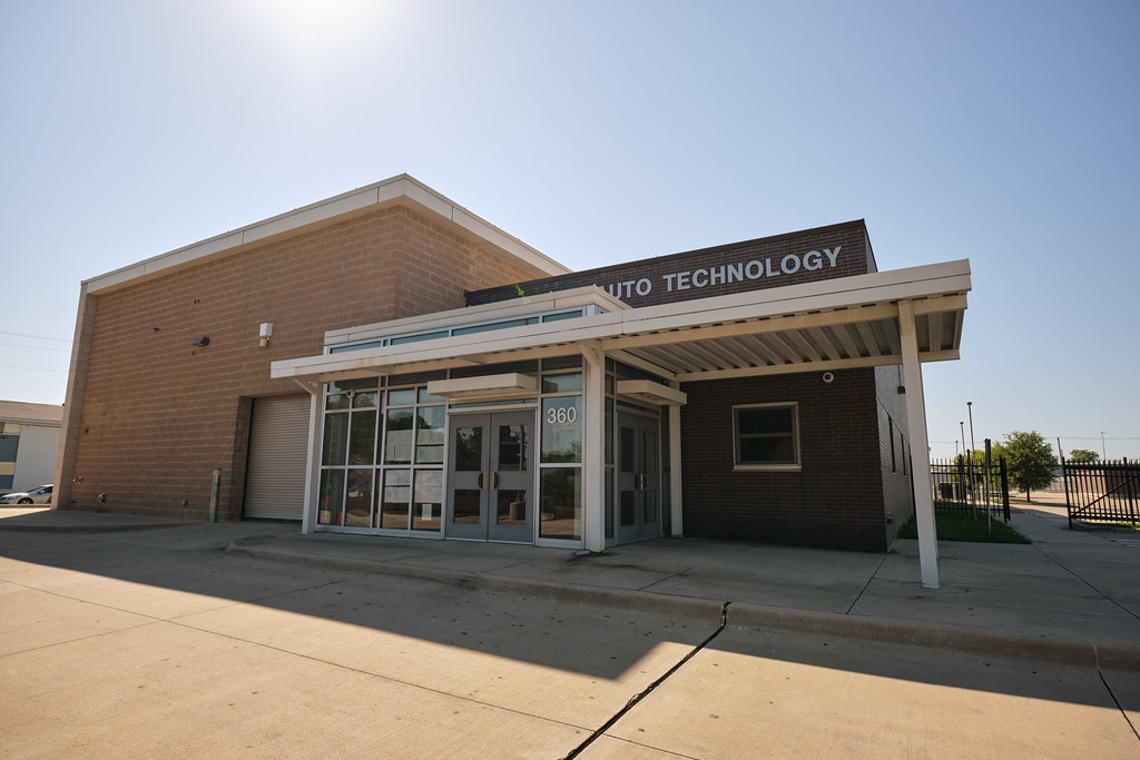 Adamson High 006 Exterior School Photos 2020 Dallas isd Flickr