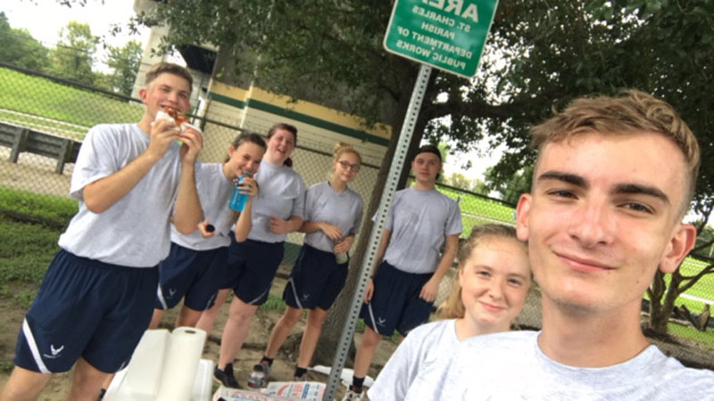 Destrehan High s ROTC Students Help Residents Fill Sandbags St 