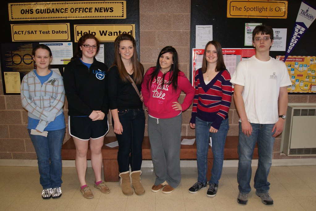 Six Oakville High School Students Excel On National German Flickr