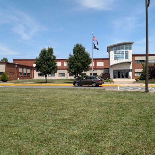 Brentsville District High School Lise