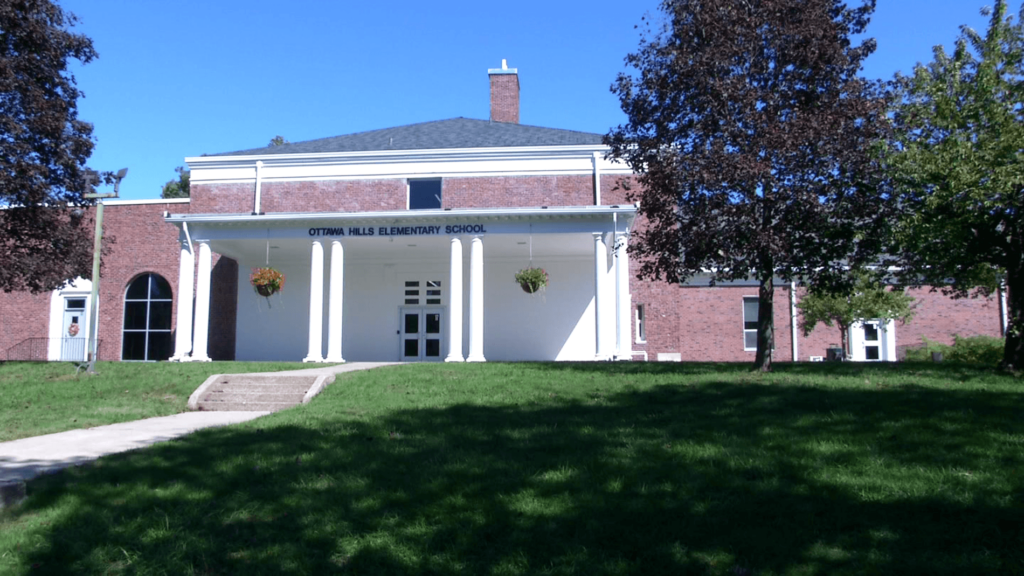 Sept 24 2021 Ottawa Hills Elementary School Exterior Michael 