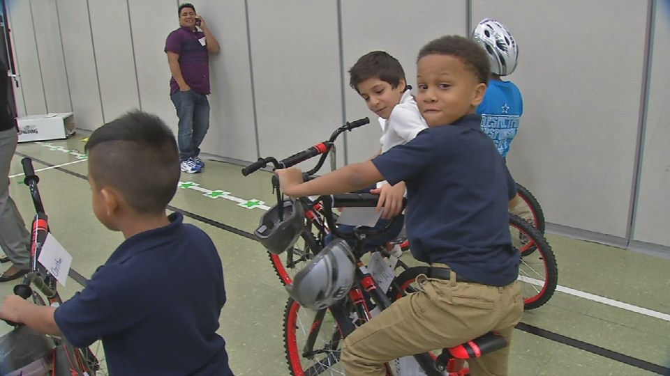 Slaughter Elementary Students Surprised By Unexpected Gifts WDRB 41 